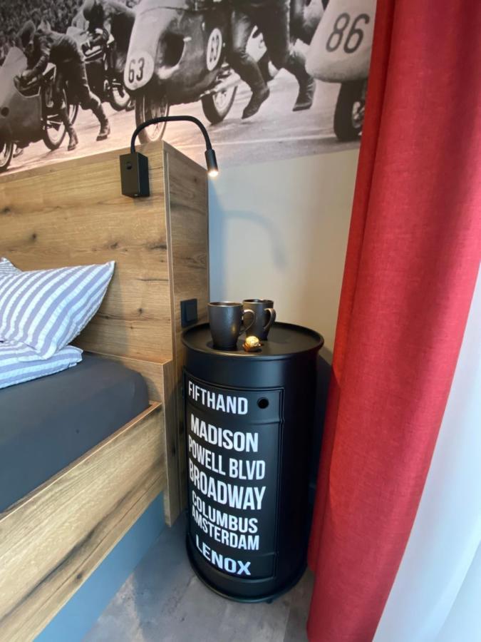 Quartier Am Sachsenring Appartement Oberlungwitz Buitenkant foto