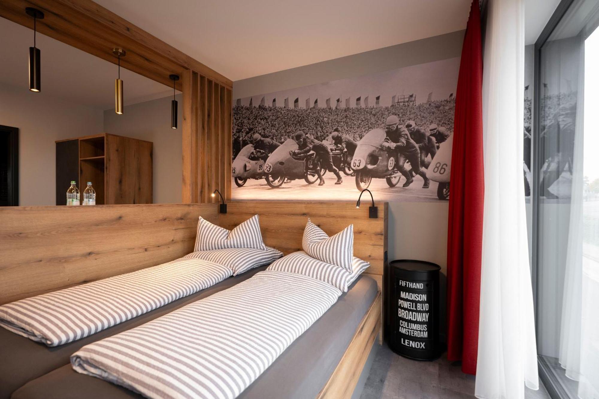 Quartier Am Sachsenring Appartement Oberlungwitz Buitenkant foto